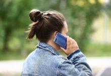 В Югре весь октябрь можно получить помощь при стрессе и тревоге по телефону доверия