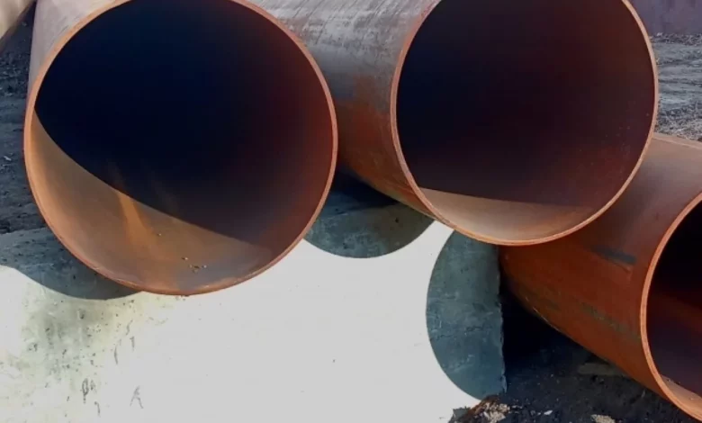 В Нижневартовске меняют магистральный трубопровод у площади Нефтяников 1 В Нижневартовске меняют магистральный трубопровод у площади Нефтяников