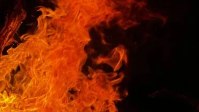 В Югорске загорелся расселённый дом