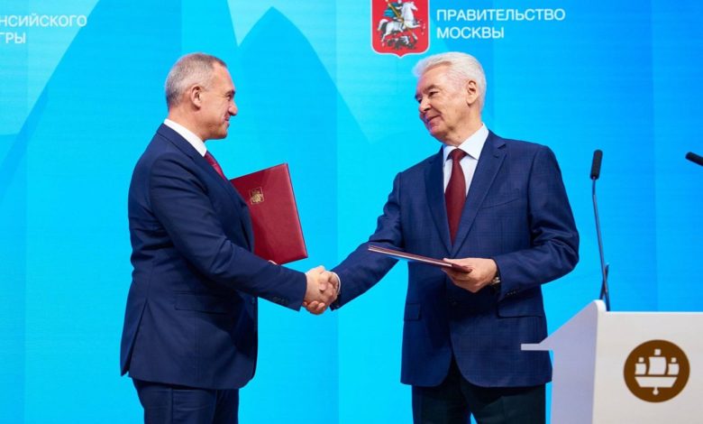 Губернатор Югры Руслан Кухарук выразил поздравления Сергею Собянину 1 Губернатор Югры Руслан Кухарук выразил поздравления Сергею Собянину